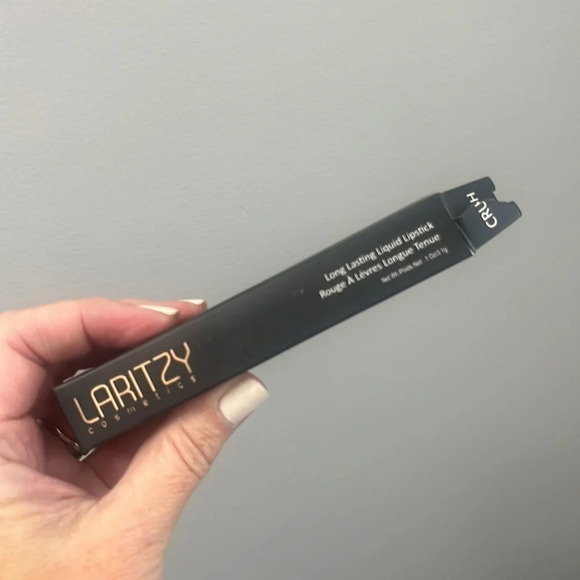 LARITZY cosmetics LONG LASTING LIQUID LIPSTICK - CRUSH - Picture 3 of 4